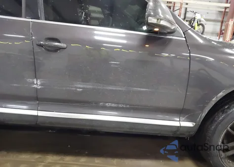 2008 Volkswagen Touareg 2 V8 Fsi из США, поврежденный, VIN WVGCB77L88D036924